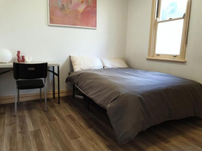 Fitzroy Private Rooms - 132 Nicholson Homestay, Melbourne